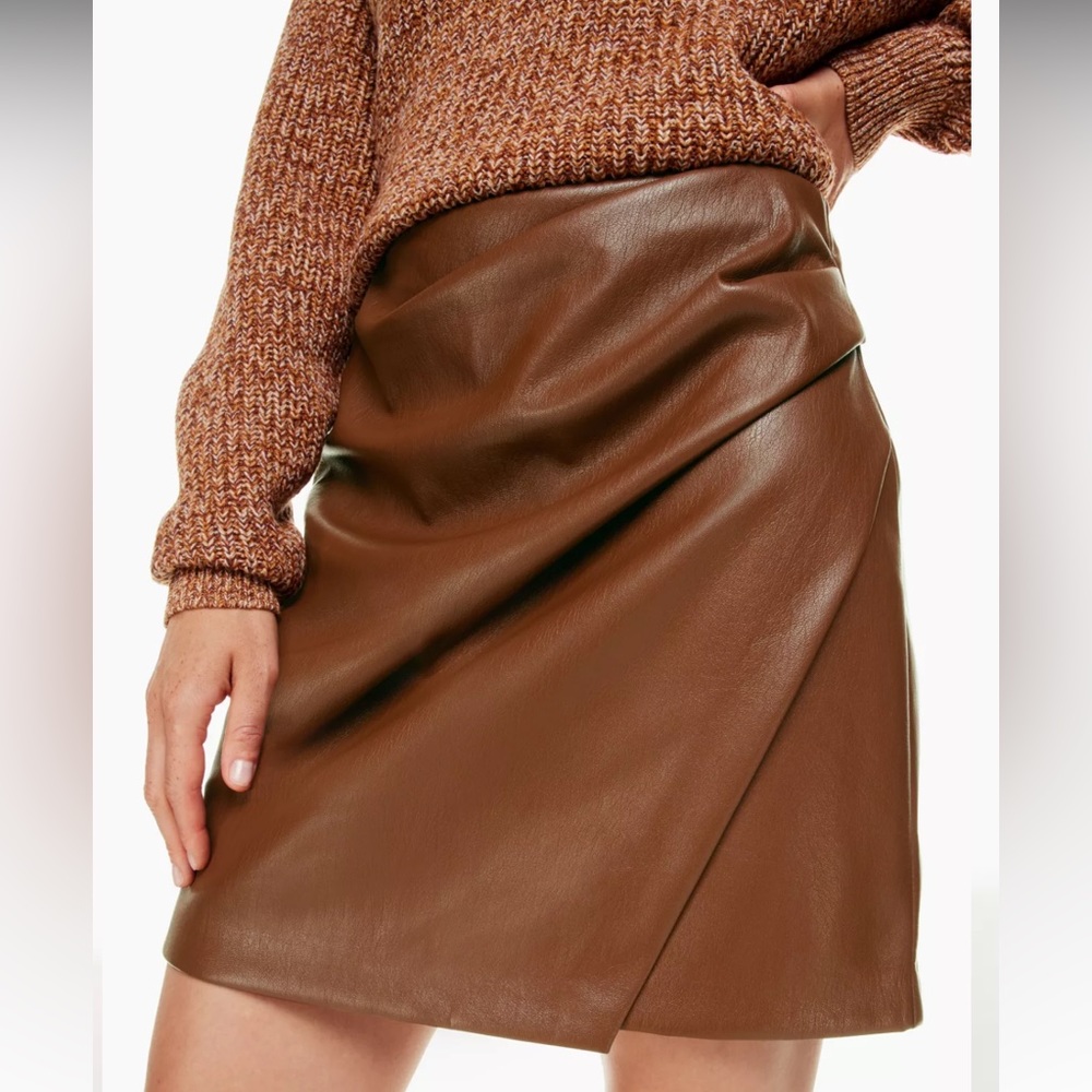 BRAND NEW Aritzia Brown Angie Skirt